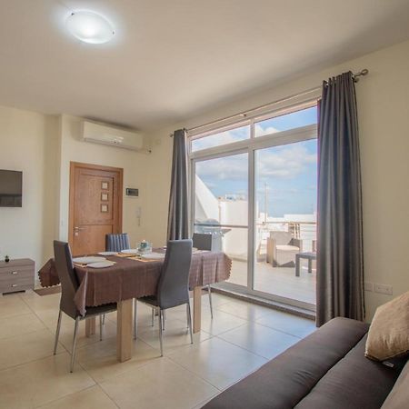 Kernice Penthouse With Sea And Country Views Of Xghajra Kültér fotó