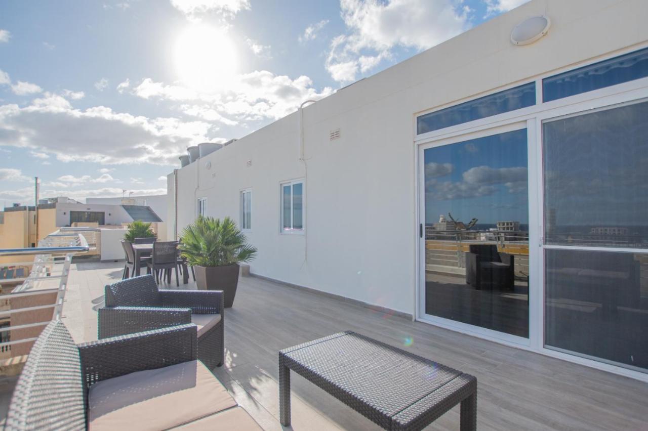 Kernice Penthouse With Sea And Country Views Of Xghajra Kültér fotó