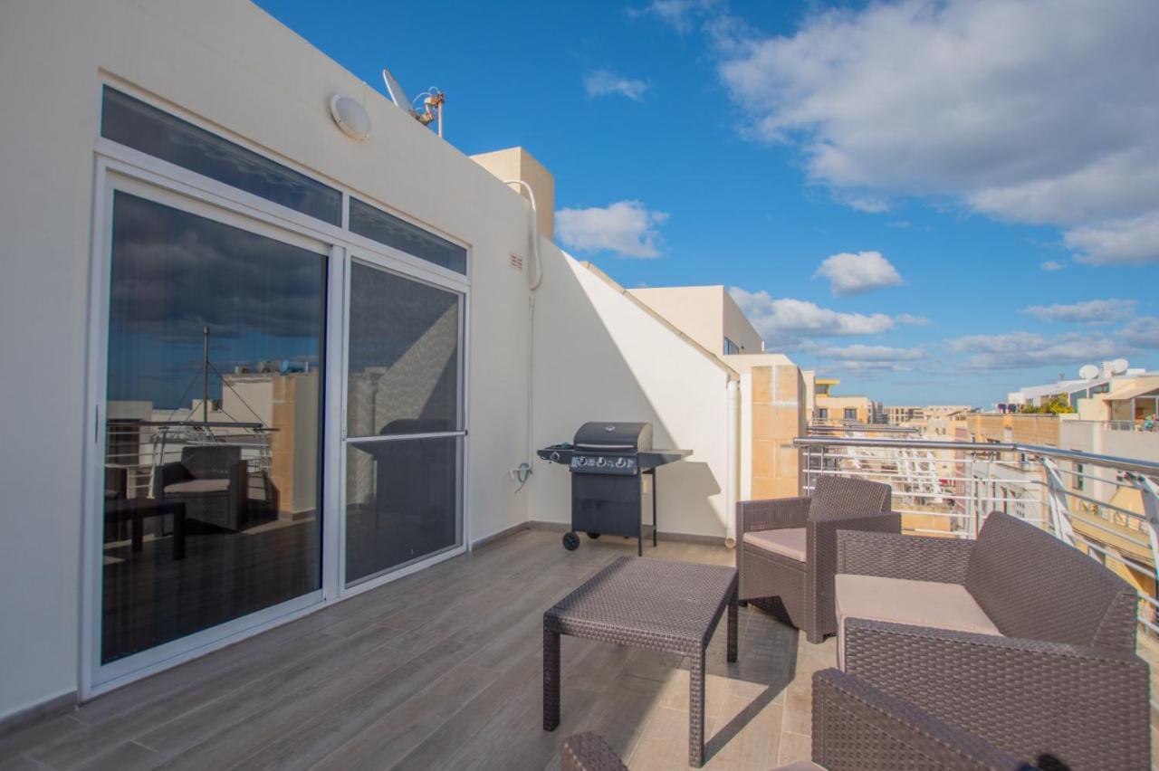 Kernice Penthouse With Sea And Country Views Of Xghajra Kültér fotó