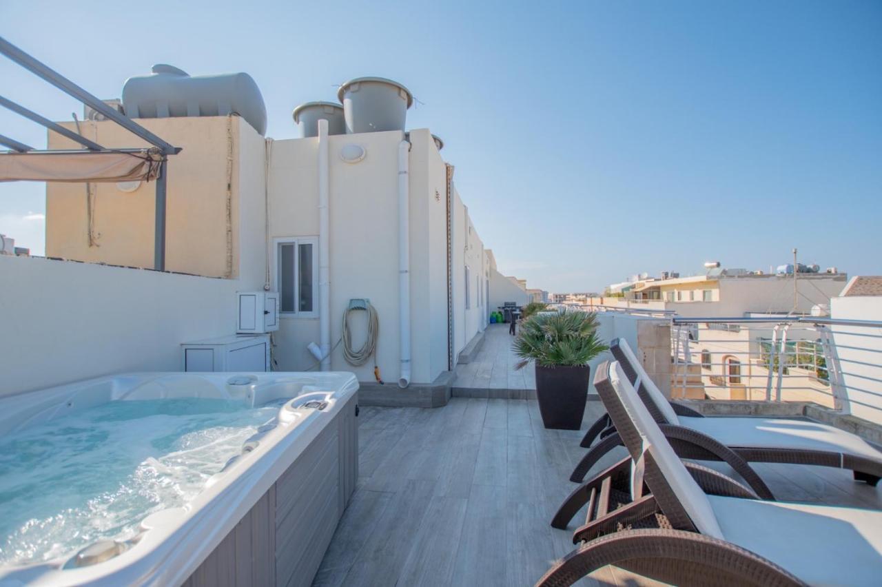Kernice Penthouse With Sea And Country Views Of Xghajra Kültér fotó